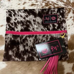 NWT Makeup Junkie Size Small Brown and Pink